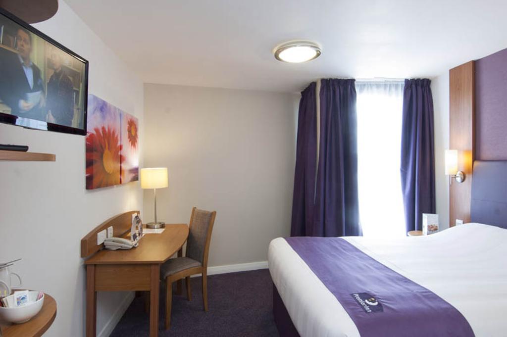 Premier Inn Клактон-он-Си Номер фото