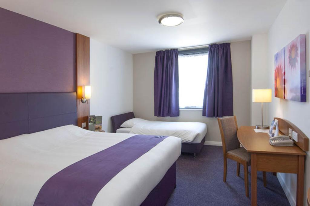 Premier Inn Клактон-он-Си Номер фото