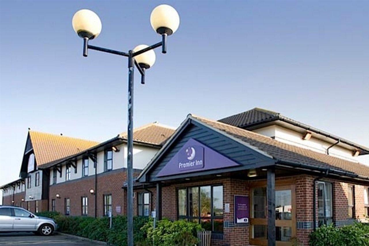 Premier Inn Клактон-он-Си Экстерьер фото